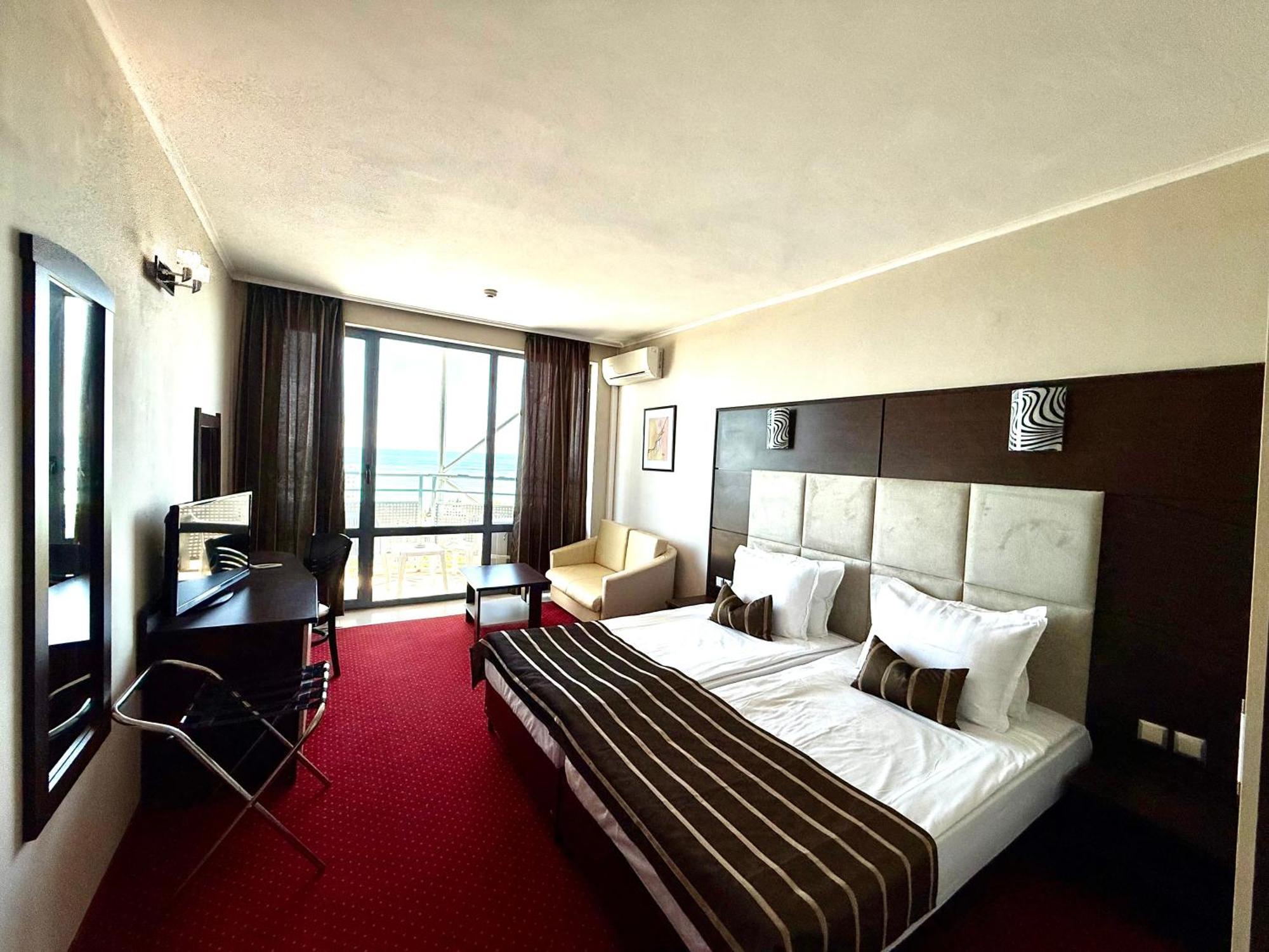 גולדן סנדס Hotel Rеgina מראה חיצוני תמונה