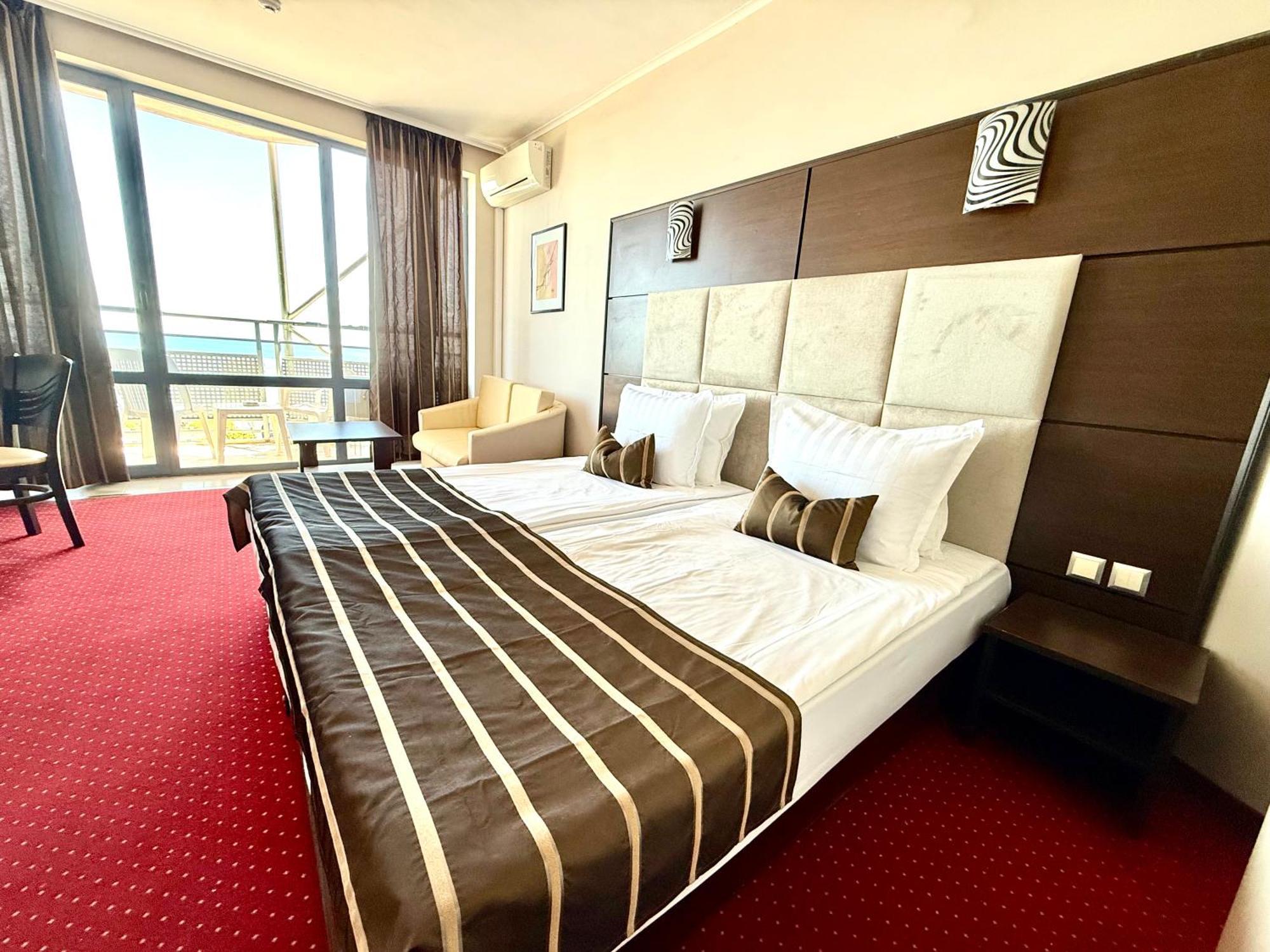 גולדן סנדס Hotel Rеgina מראה חיצוני תמונה