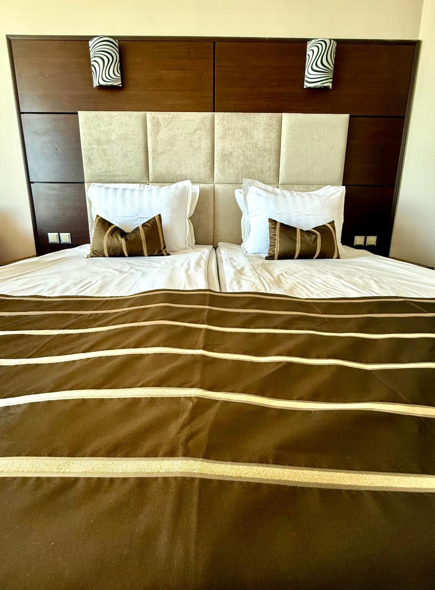 גולדן סנדס Hotel Rеgina מראה חיצוני תמונה
