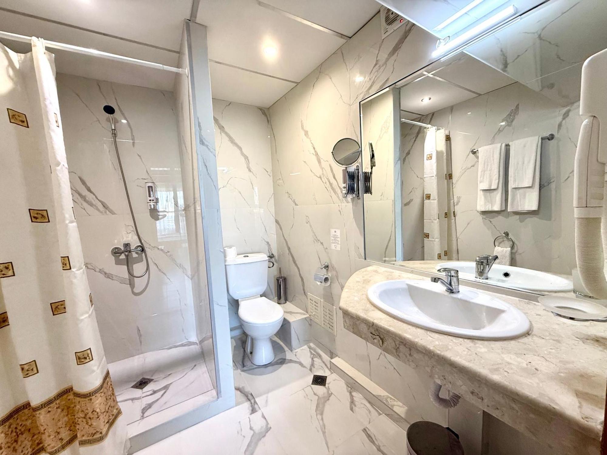 גולדן סנדס Hotel Rеgina מראה חיצוני תמונה