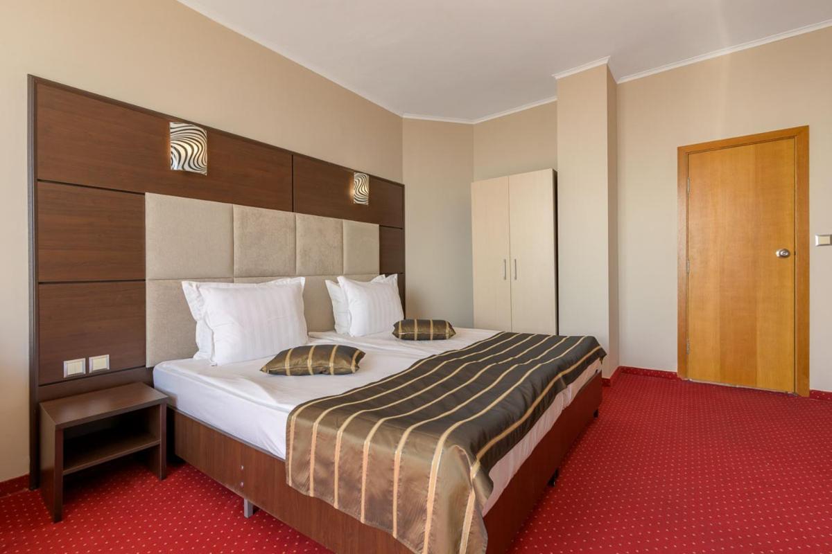 גולדן סנדס Hotel Rеgina מראה חיצוני תמונה