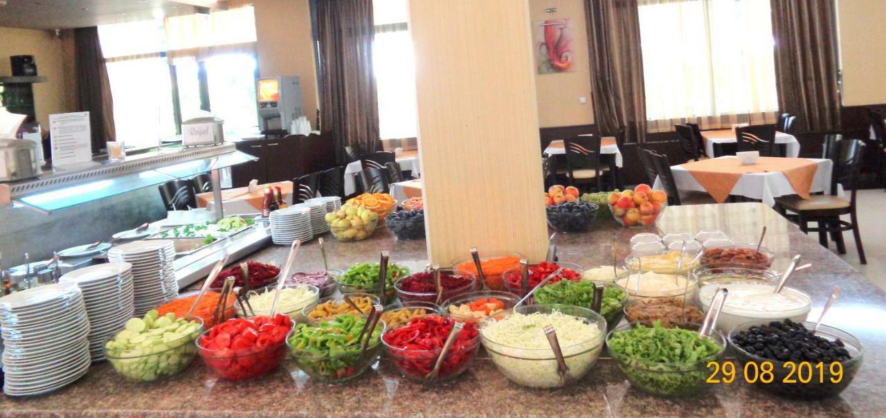 גולדן סנדס Hotel Rеgina מראה חיצוני תמונה